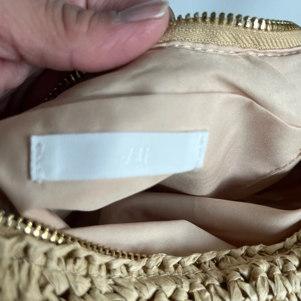H&M Tan Woven Bag - Picture 6 of 10